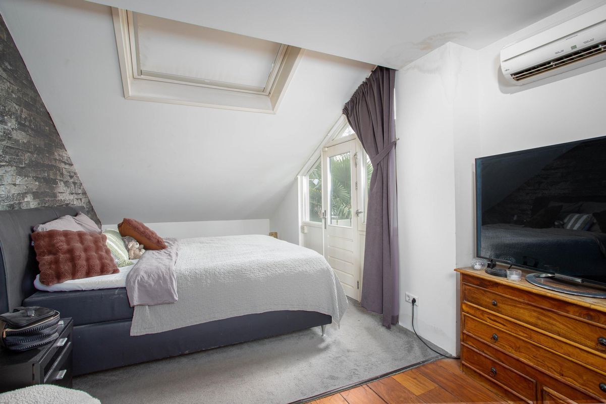 Graaf Walramhof 6 Photo Blur 14