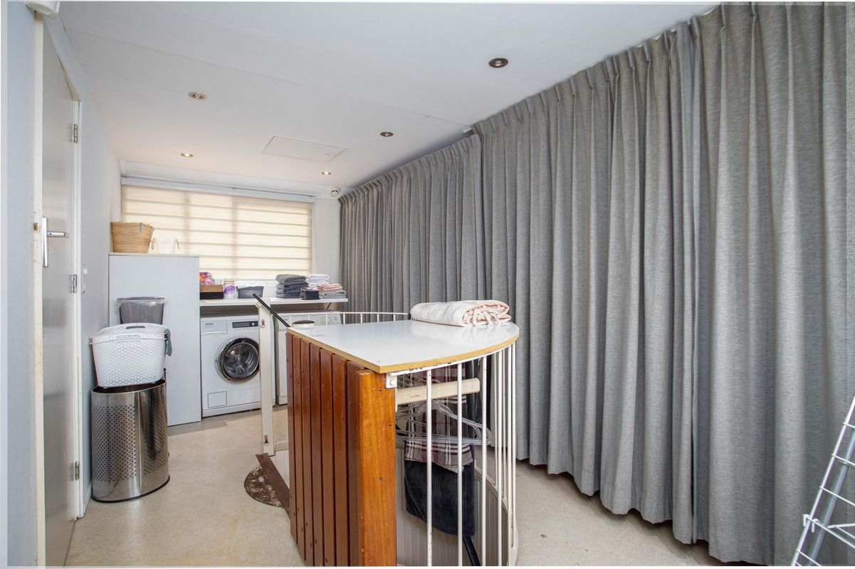 Graaf Walramhof 6 Photo Blur 23