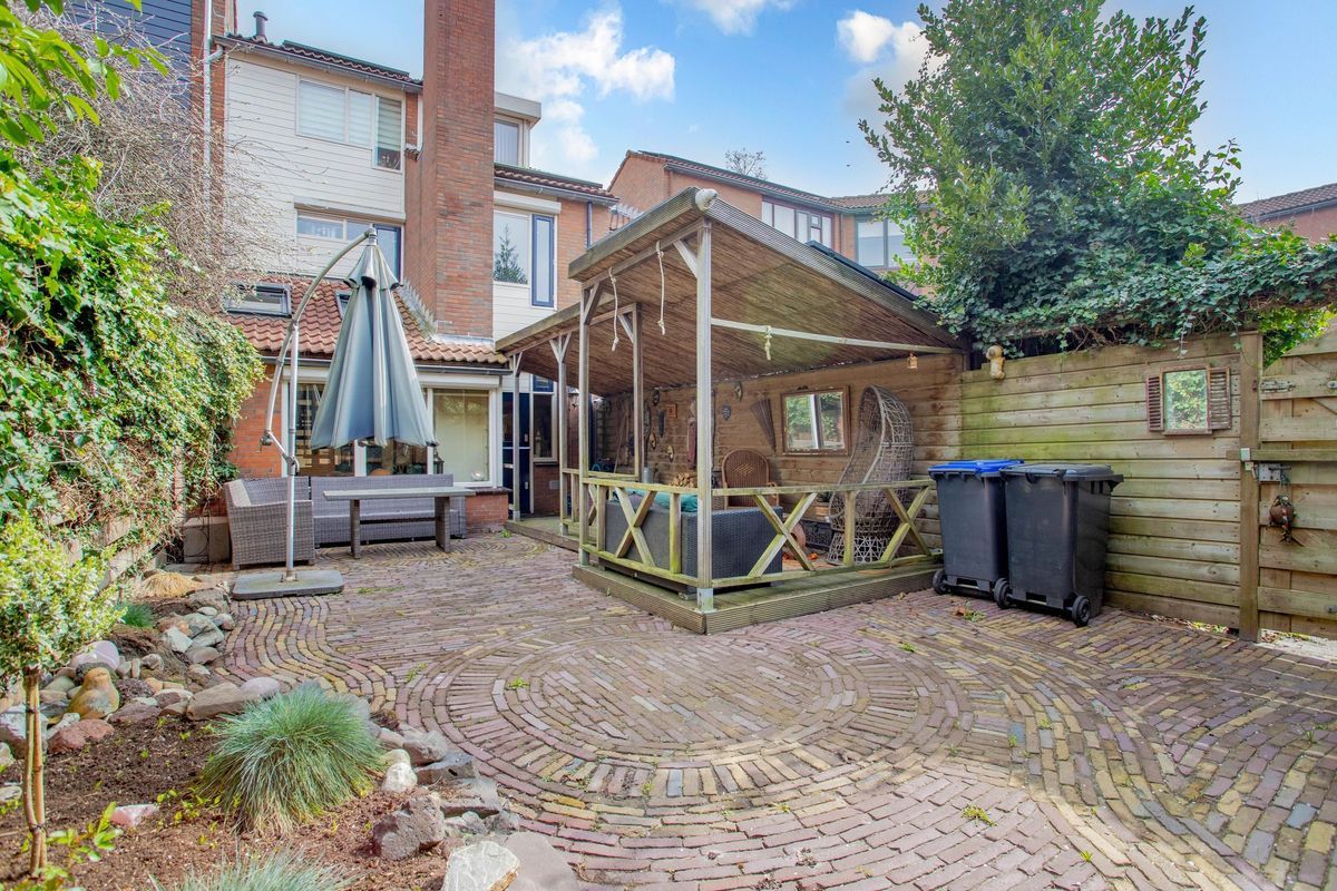 Graaf Walramhof 6 Photo Blur 28