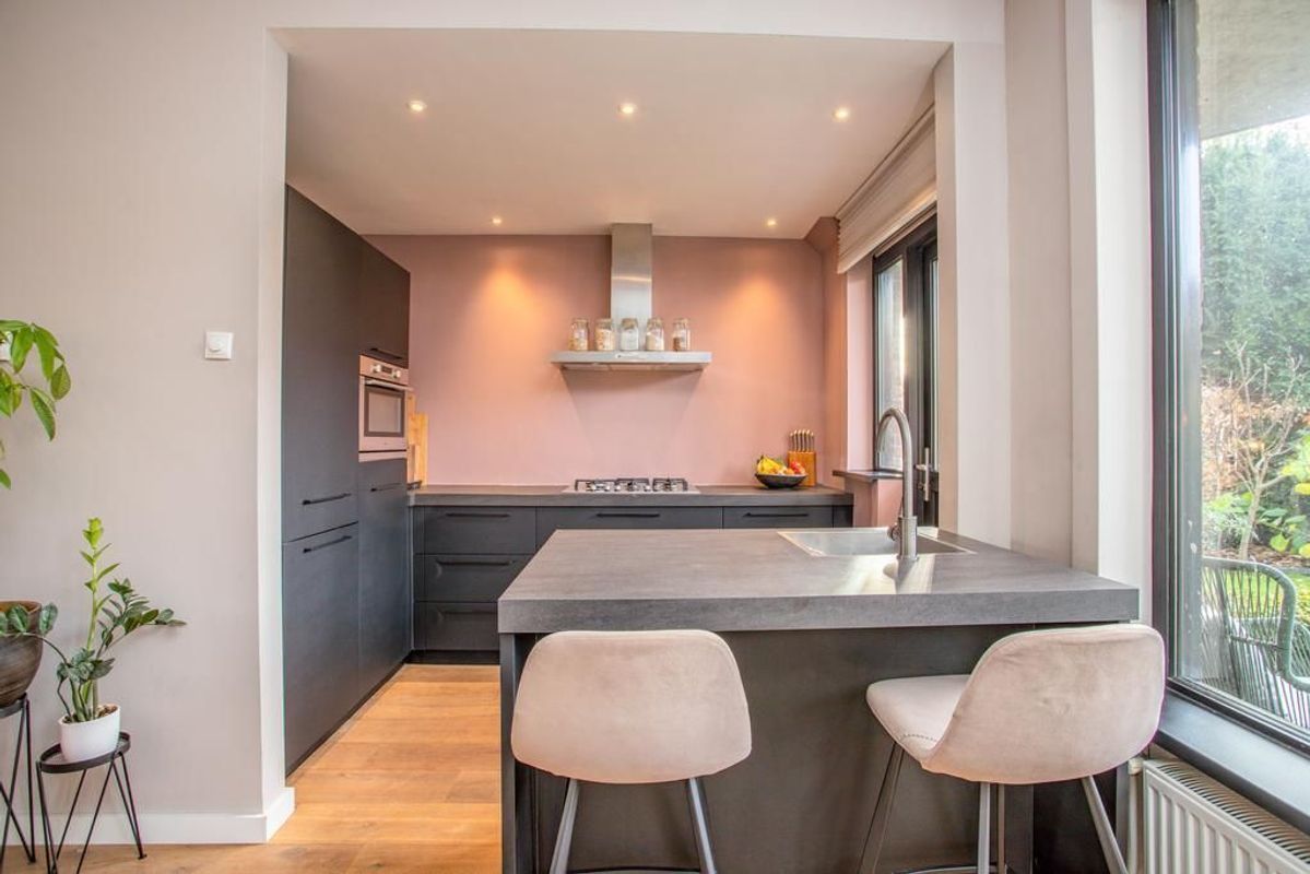 Croeselaan 349 Photo Blur 13