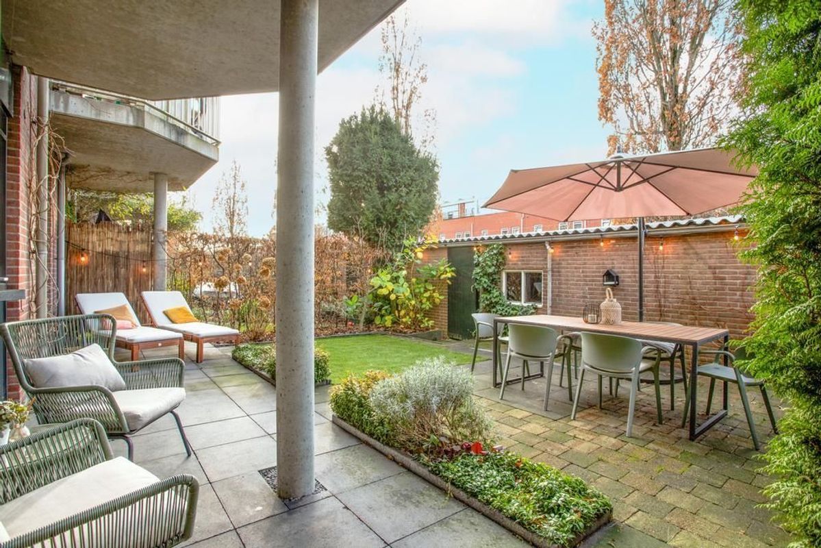 Croeselaan 349 Photo Blur 2