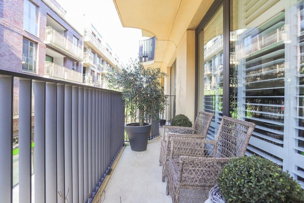 Luxemburgpromenade 108 Photo Blur 22