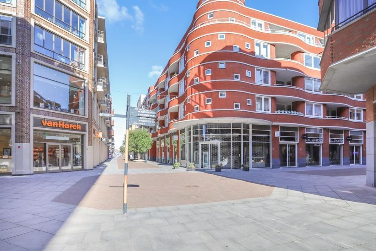 Luxemburgpromenade 108 Photo Blur 45