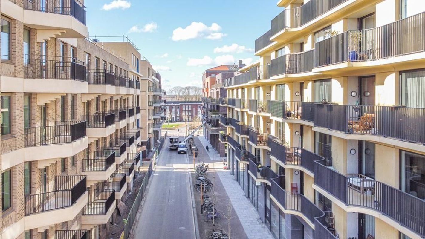 Luxemburgpromenade 108 Photo Blur 53