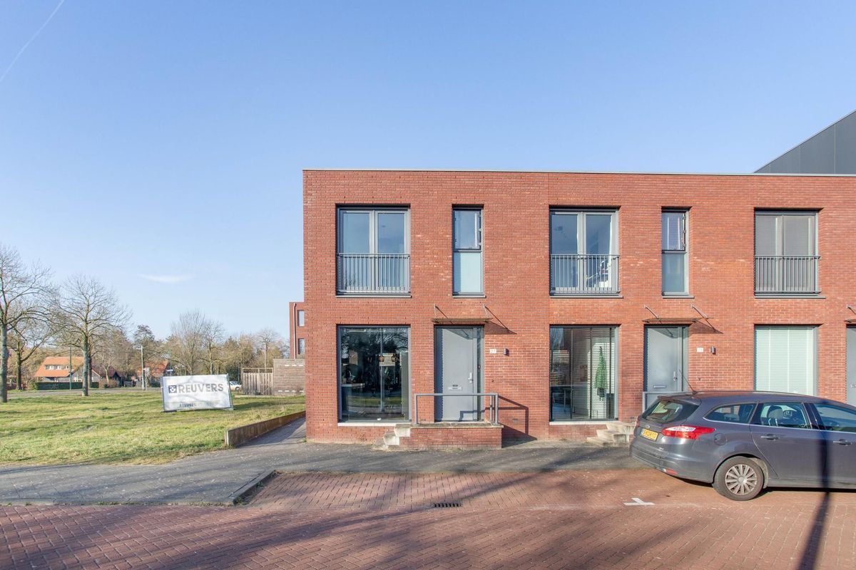 Simon Vestdijkstraat 27 Photo Blur 0