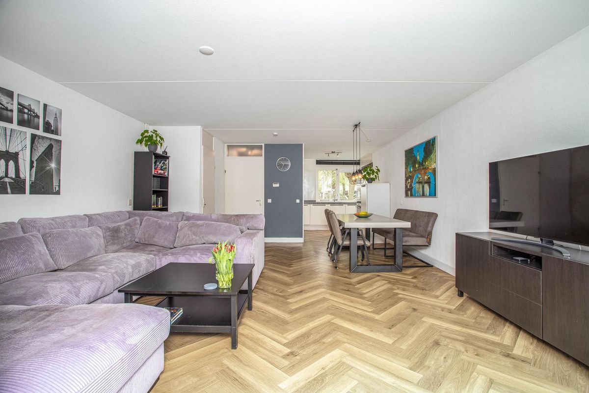 Dampkring 19 Photo Blur 6