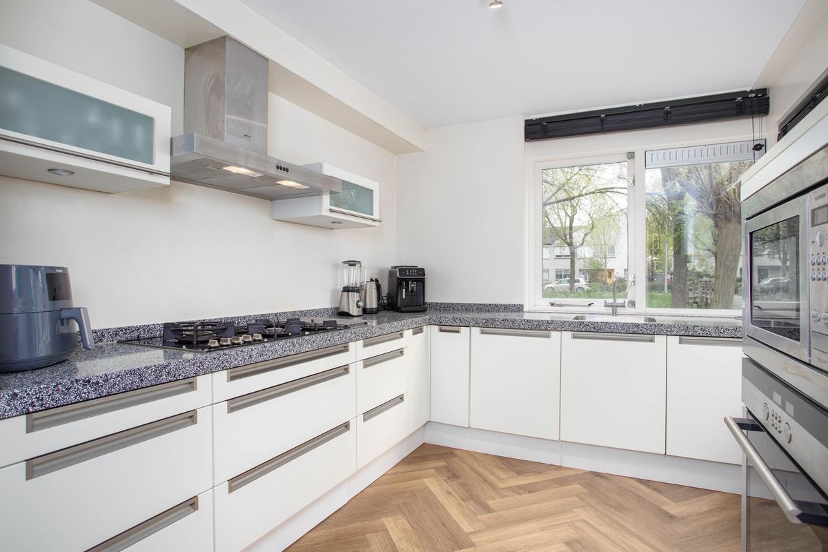 Dampkring 19 Photo Blur 10