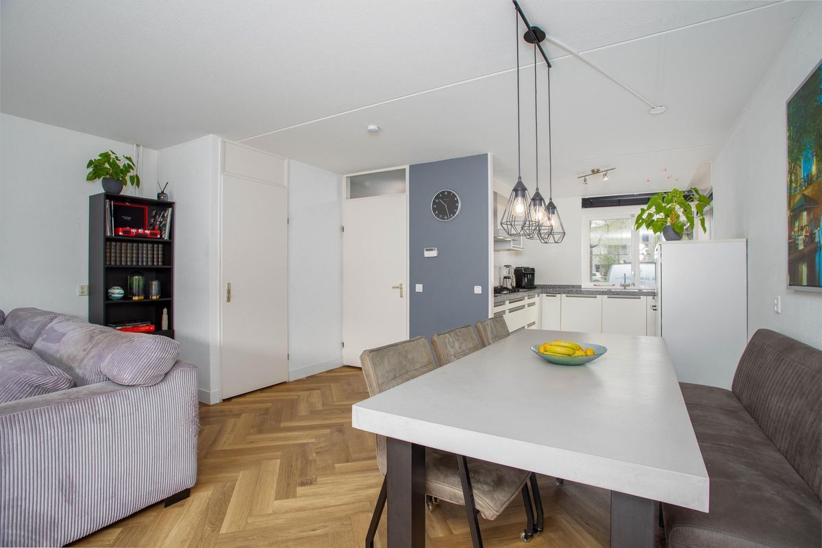 Dampkring 19 Photo Blur 7