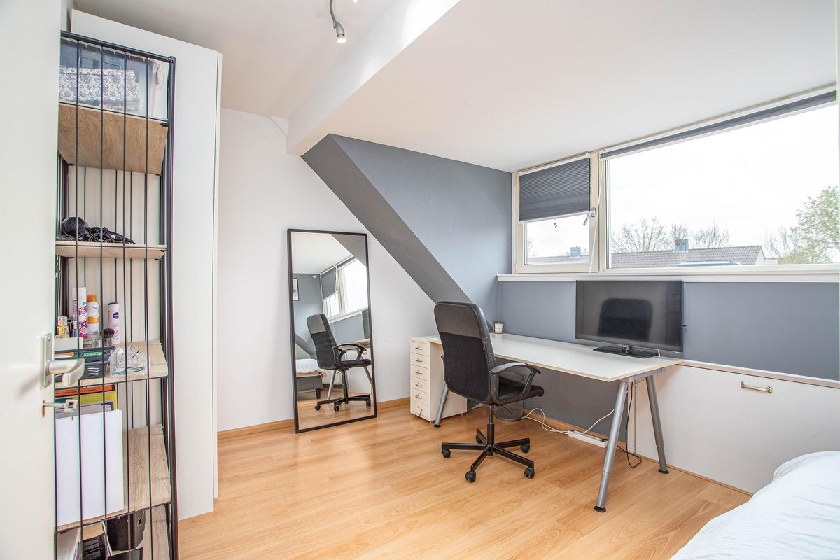 Dampkring 19 Photo Blur 22