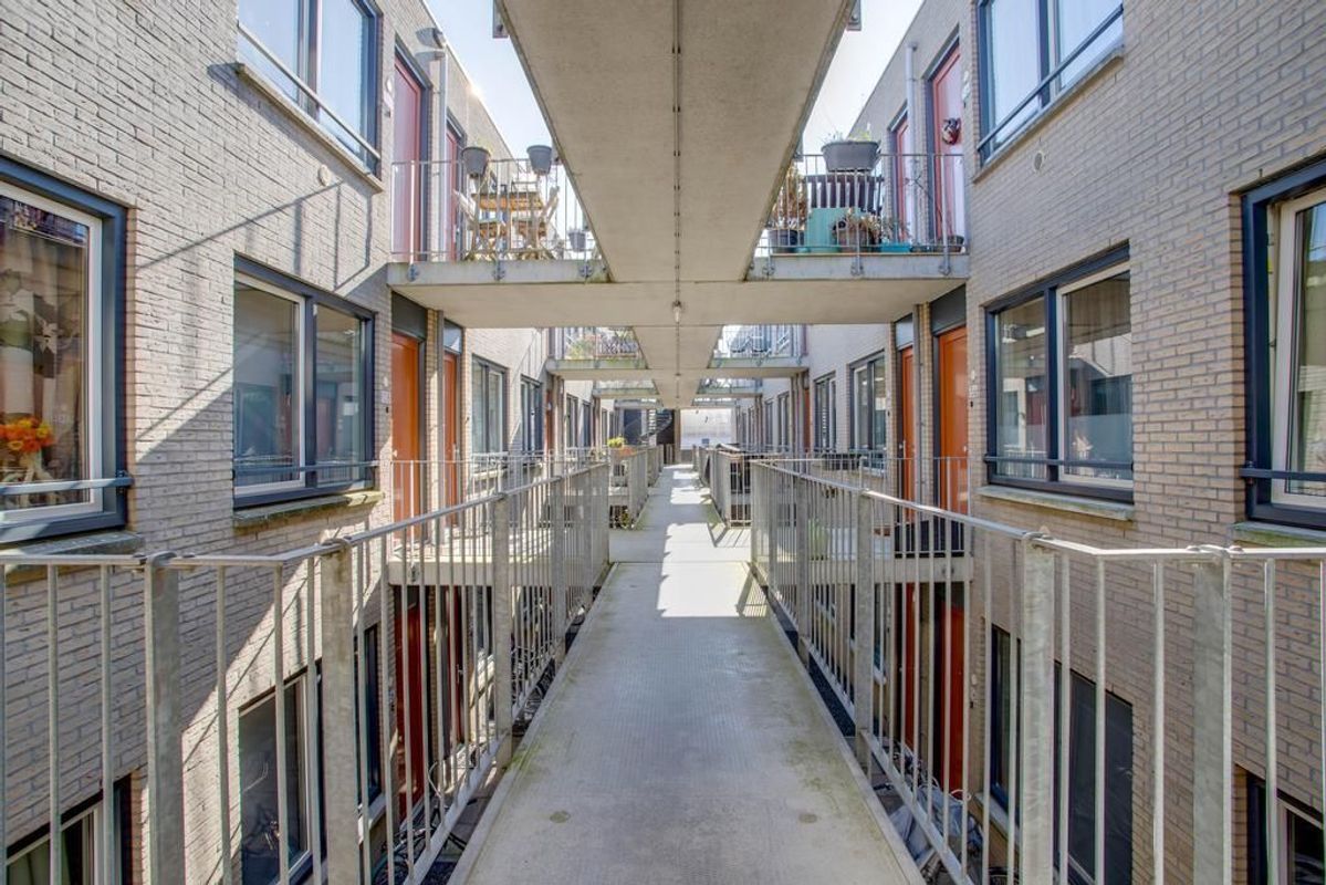 Berlagestraat 40 Photo Blur 18