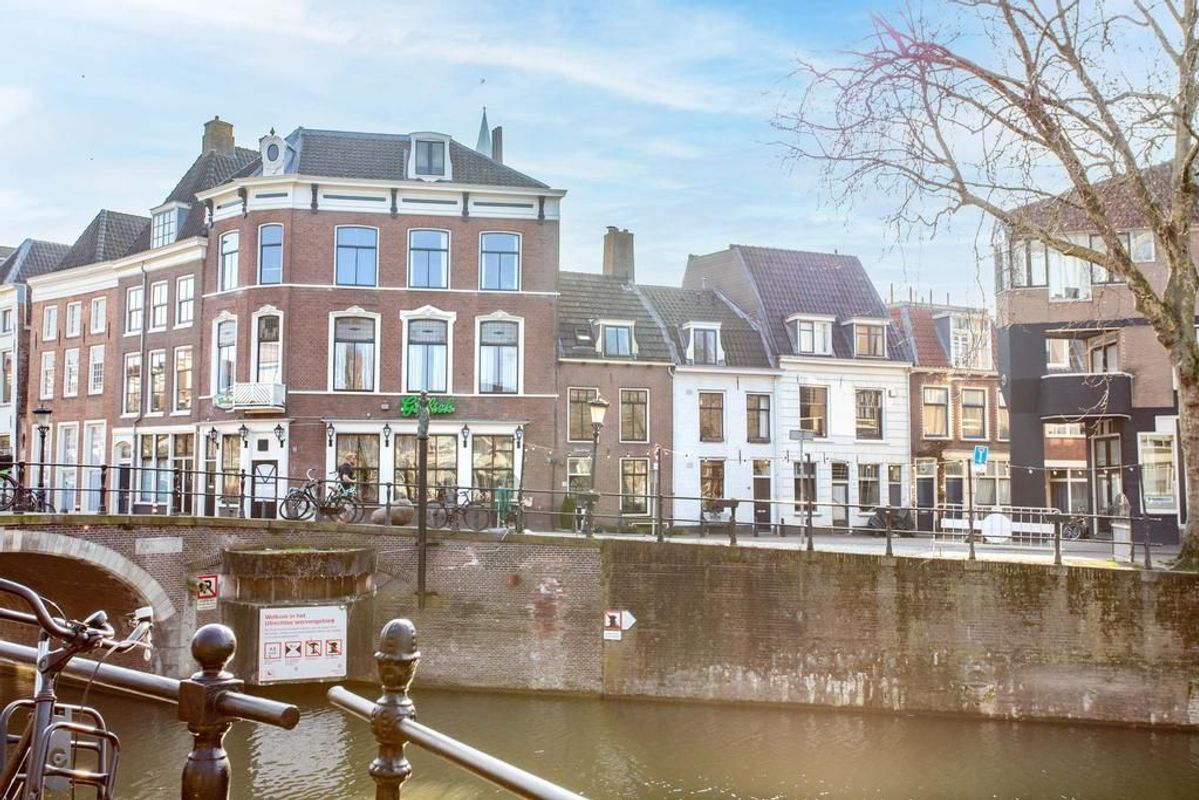 Oranjestraat 4 Photo Blur 1