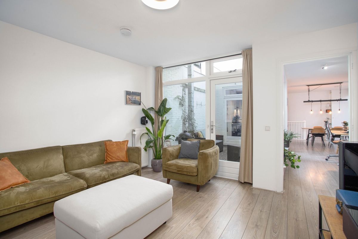 Weerdsingel W.Z. 18-C Photo Blur 12