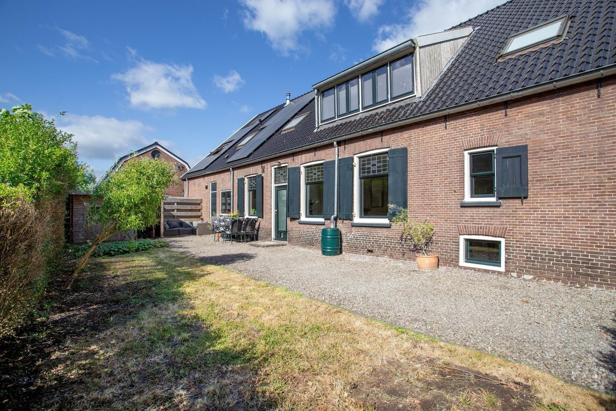 Kerkdijk 25-A Photo Blur 23