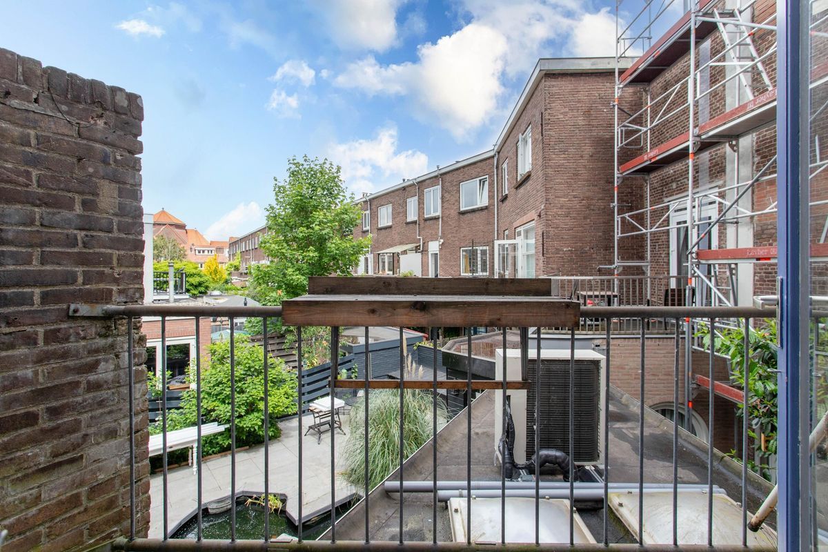 Laan van Nieuw-Guinea 143-BS Photo Blur 6