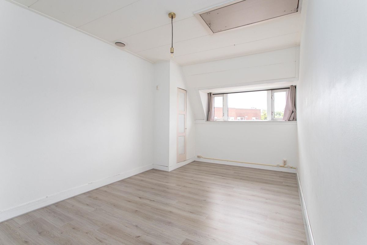 Laan van Nieuw-Guinea 143-BS Photo Blur 12