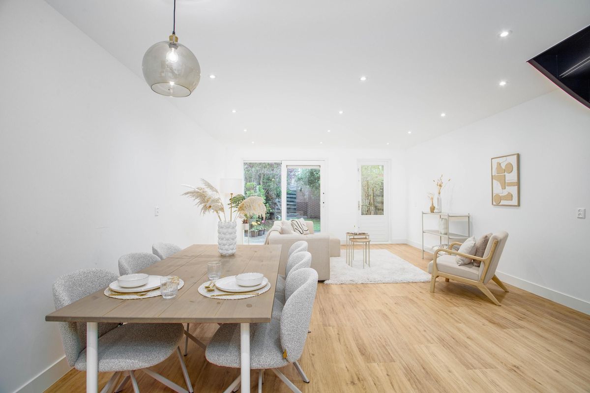 Amerhof 110 Photo Blur 8