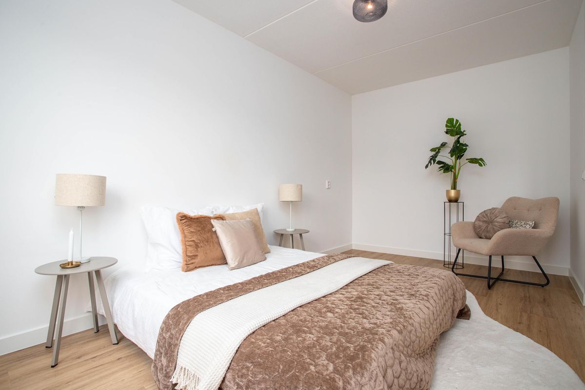 Amerhof 110 Photo Blur 24