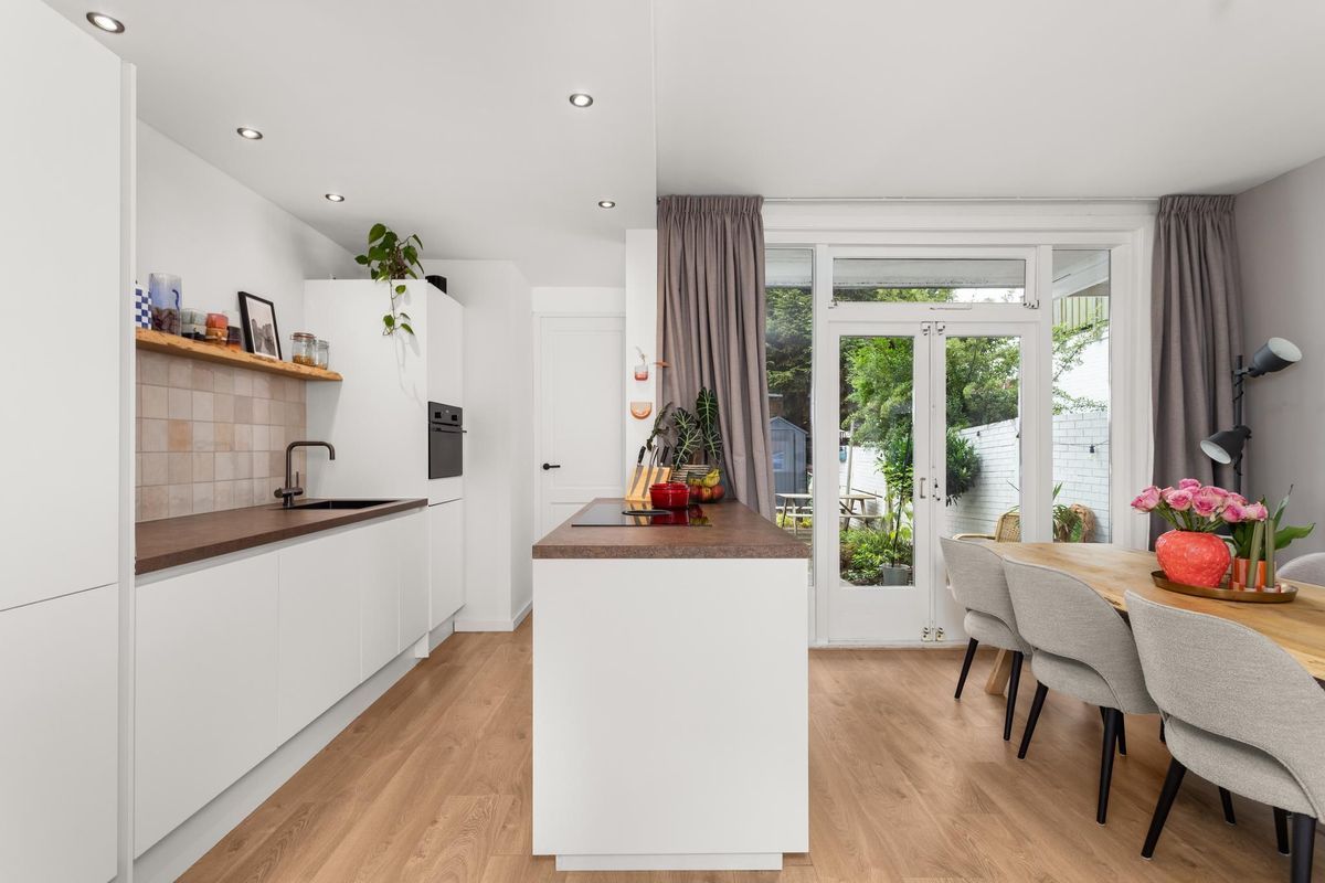 B.F. Suermanstraat 17 Photo Blur 10