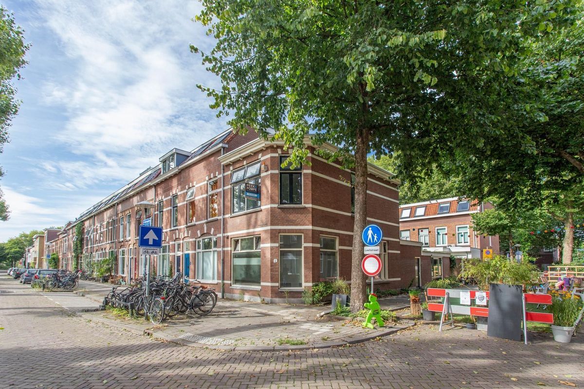 Bankaplein 1 Photo Blur 0