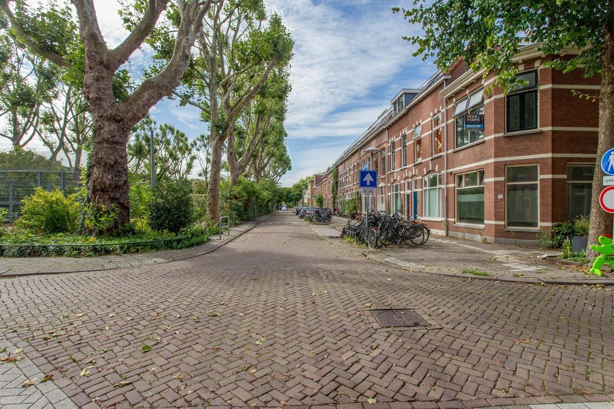 Bankaplein 1 Photo Blur 22