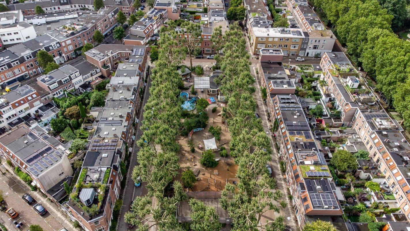 Bankaplein 1 Photo Blur 25