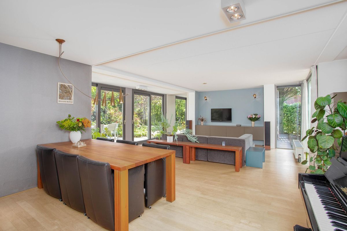 Vuurvlindersingel 12 Photo Blur 5