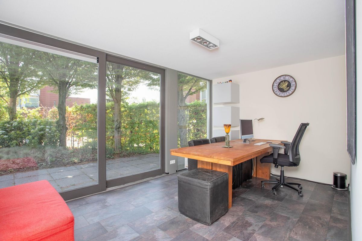 Vuurvlindersingel 12 Photo Blur 16