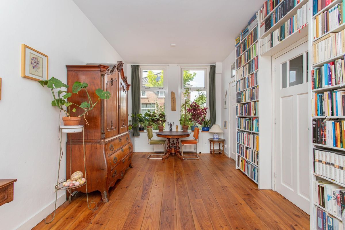 Bankstraat 56 Photo Blur 3