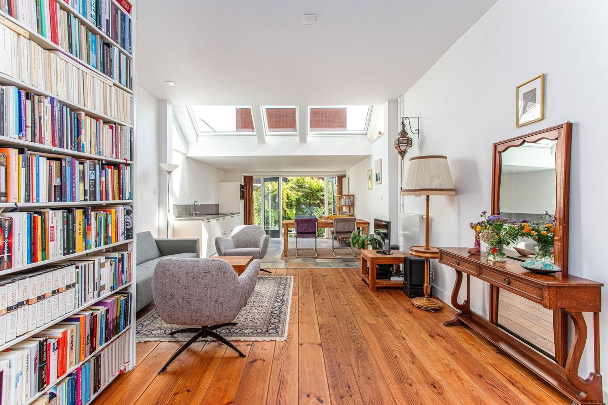 Bankstraat 56 Photo Blur 5