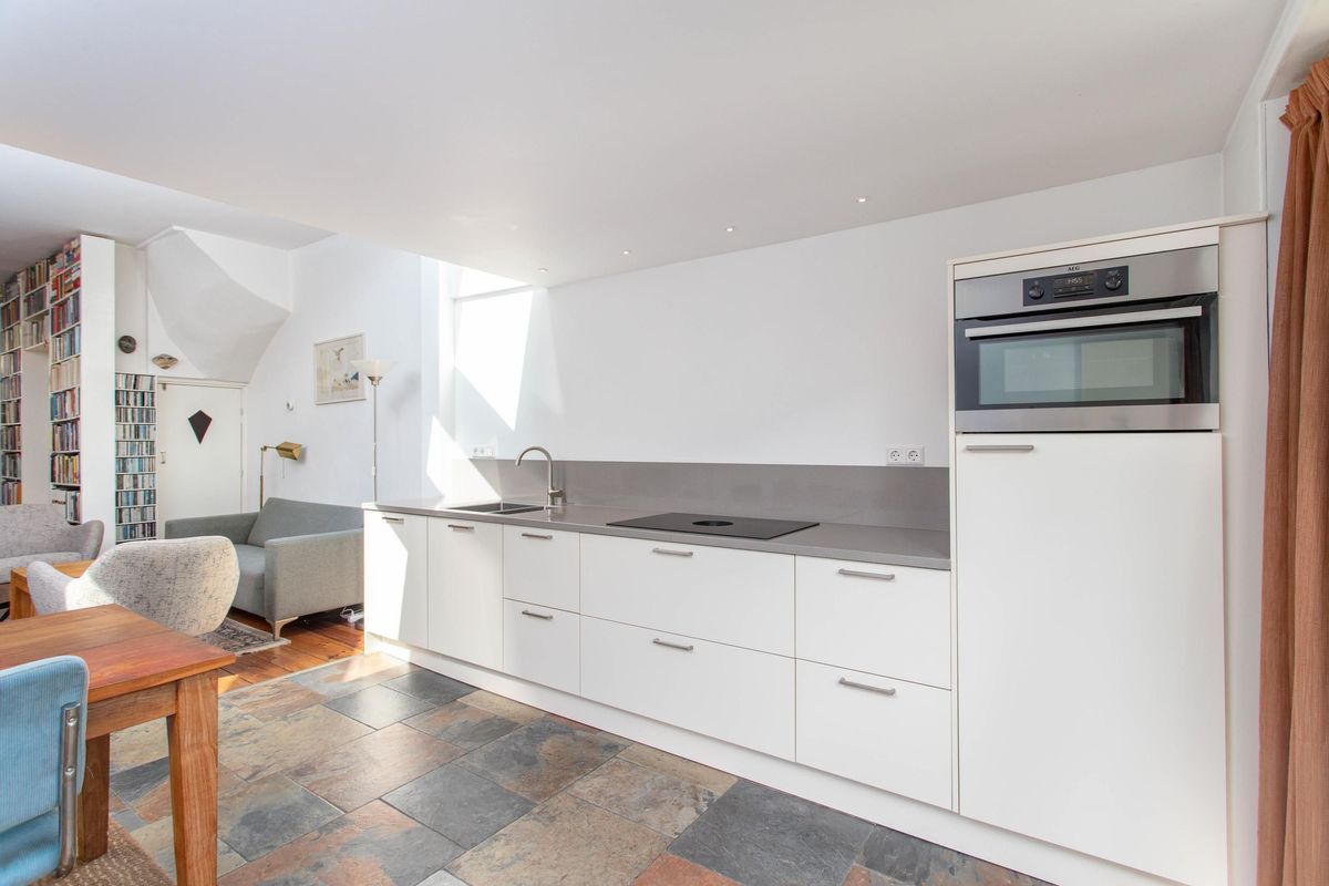 Bankstraat 56 Photo Blur 8