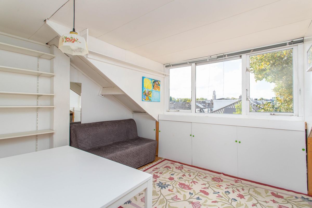 Bankstraat 56 Photo Blur 22