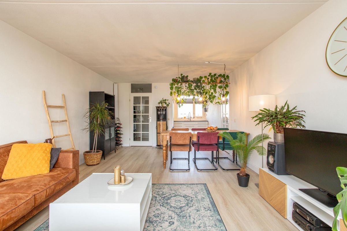 Giessenplein 19 Photo Blur 3