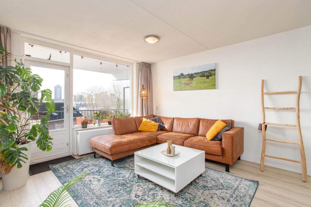 Giessenplein 19 Photo Blur 2