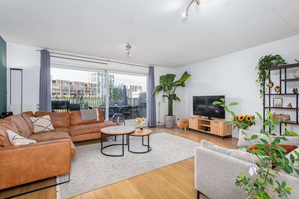 Rolderdiephof 134 Photo Blur 3