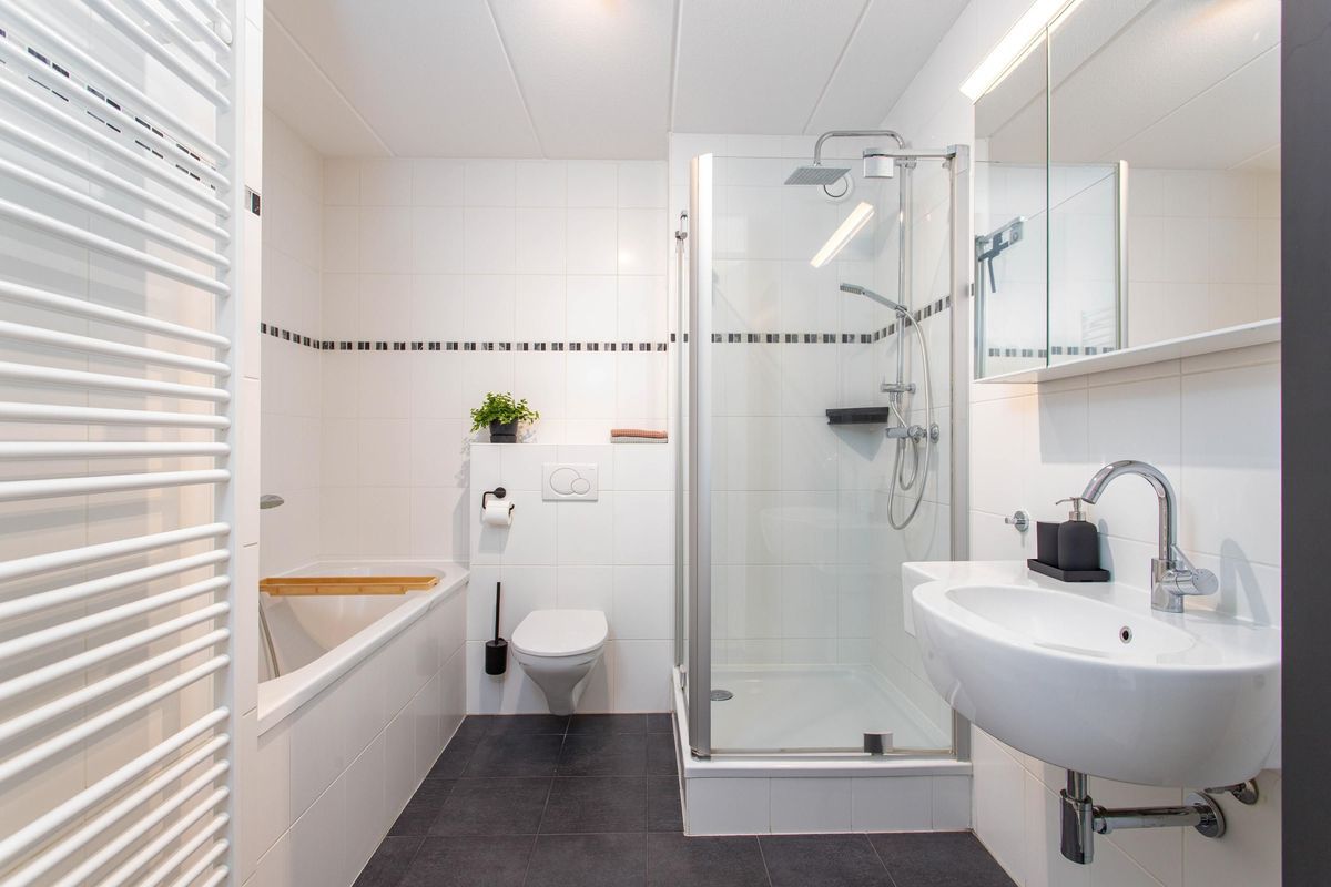 Aart van der Leeuwlaan 15 Photo Blur 15