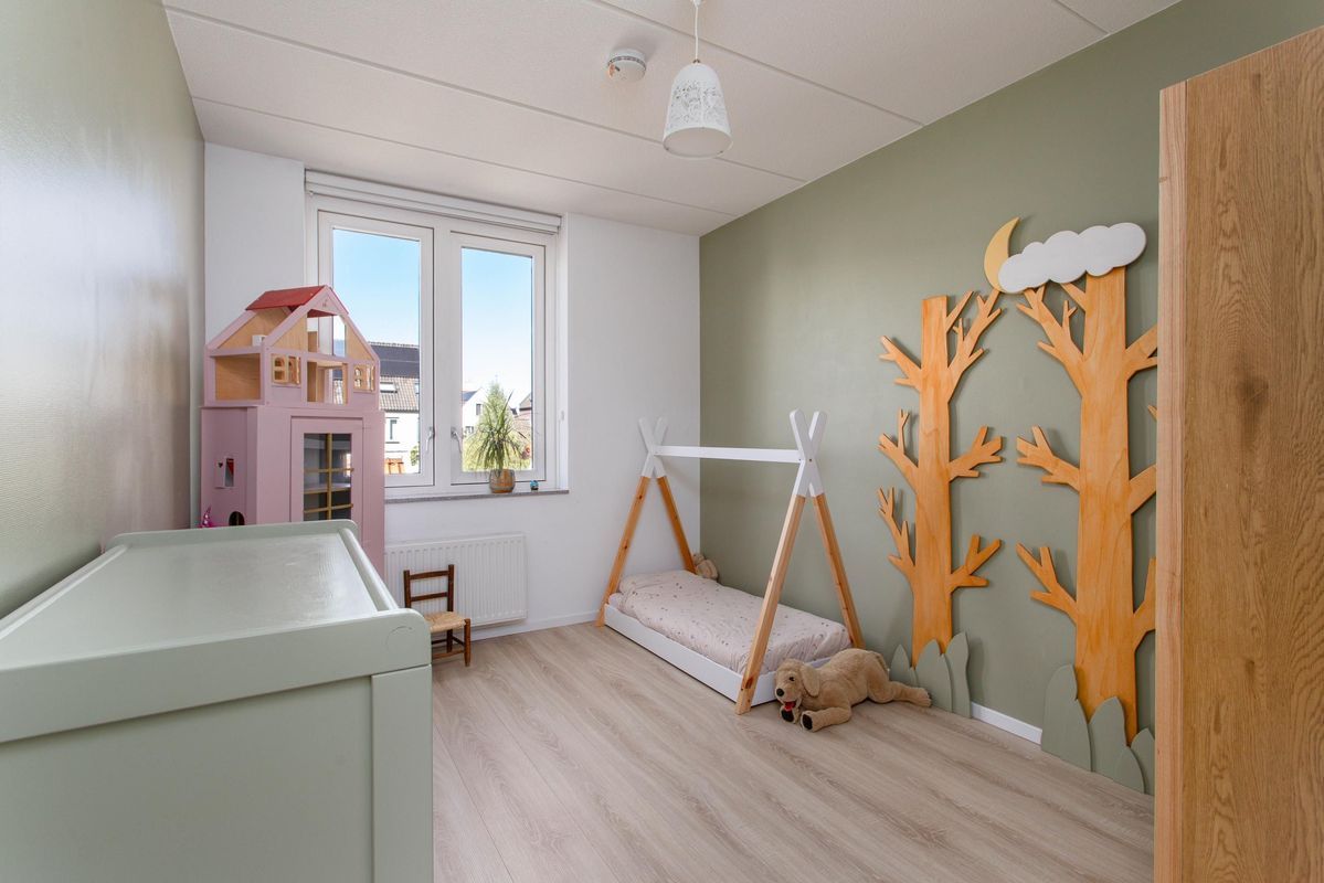 Aart van der Leeuwlaan 15 Photo Blur 18