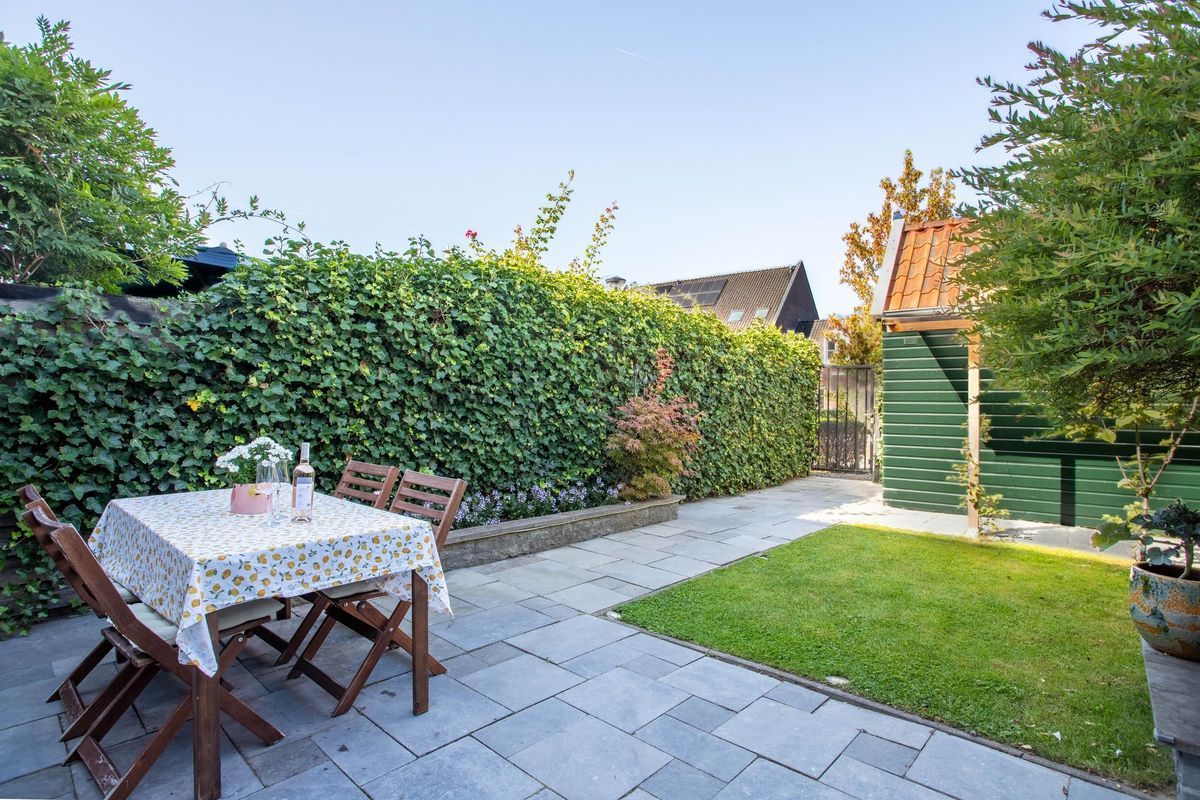 Aart van der Leeuwlaan 15 Photo Blur 27