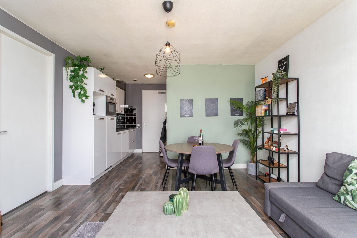 Europaplein 965 Photo Blur 5