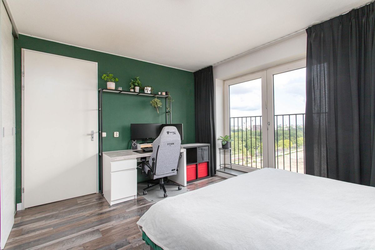 Europaplein 965 Photo Blur 9