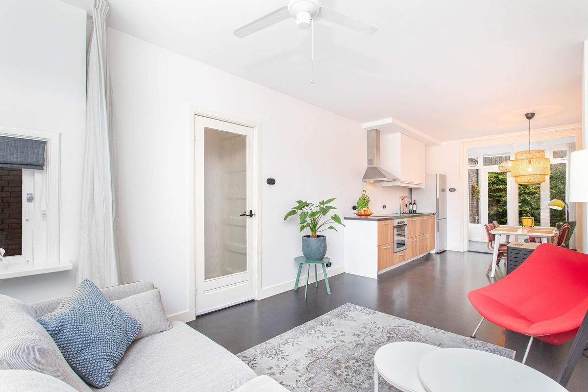 De Lessepsstraat 69 Photo Blur 2