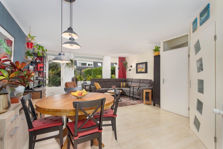 Bertha von Suttnerlaan 4 Photo 1