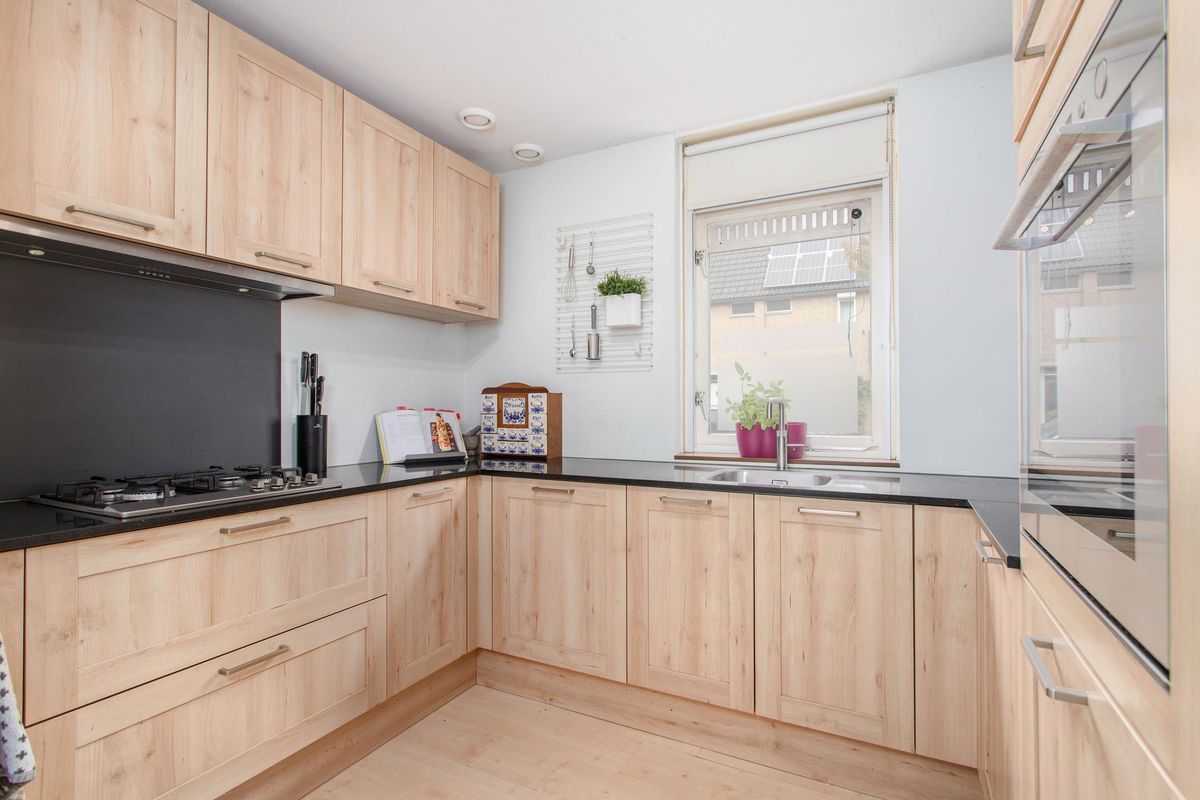 Bertha von Suttnerlaan 4 Photo Blur 7