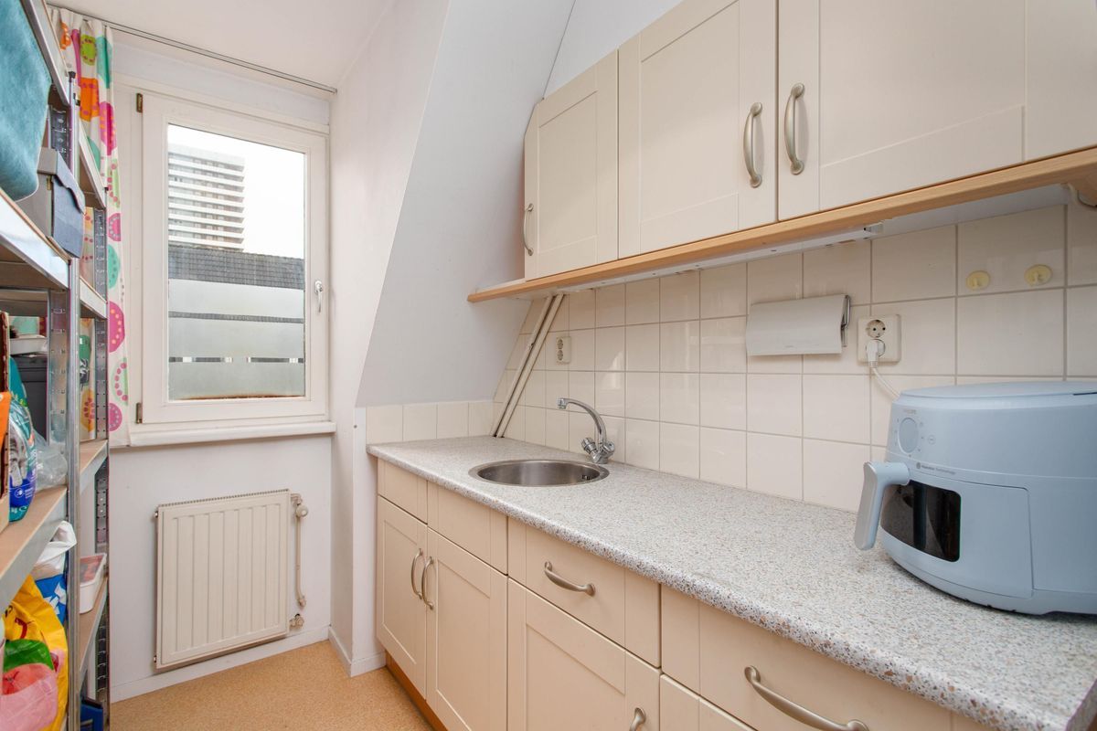 Bertha von Suttnerlaan 4 Photo Blur 16