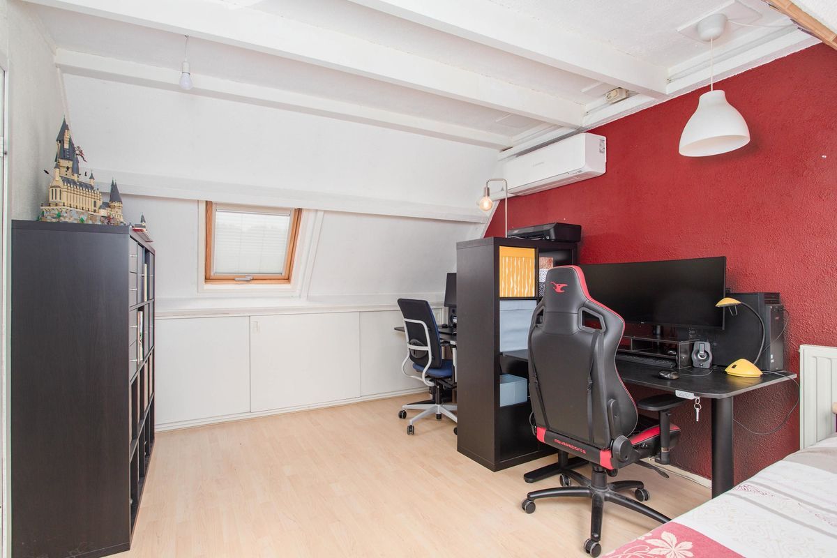 Bertha von Suttnerlaan 4 Photo Blur 19