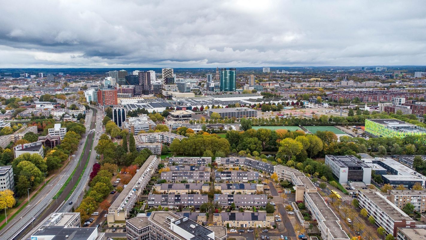 Bertha von Suttnerlaan 4 Photo Blur 27