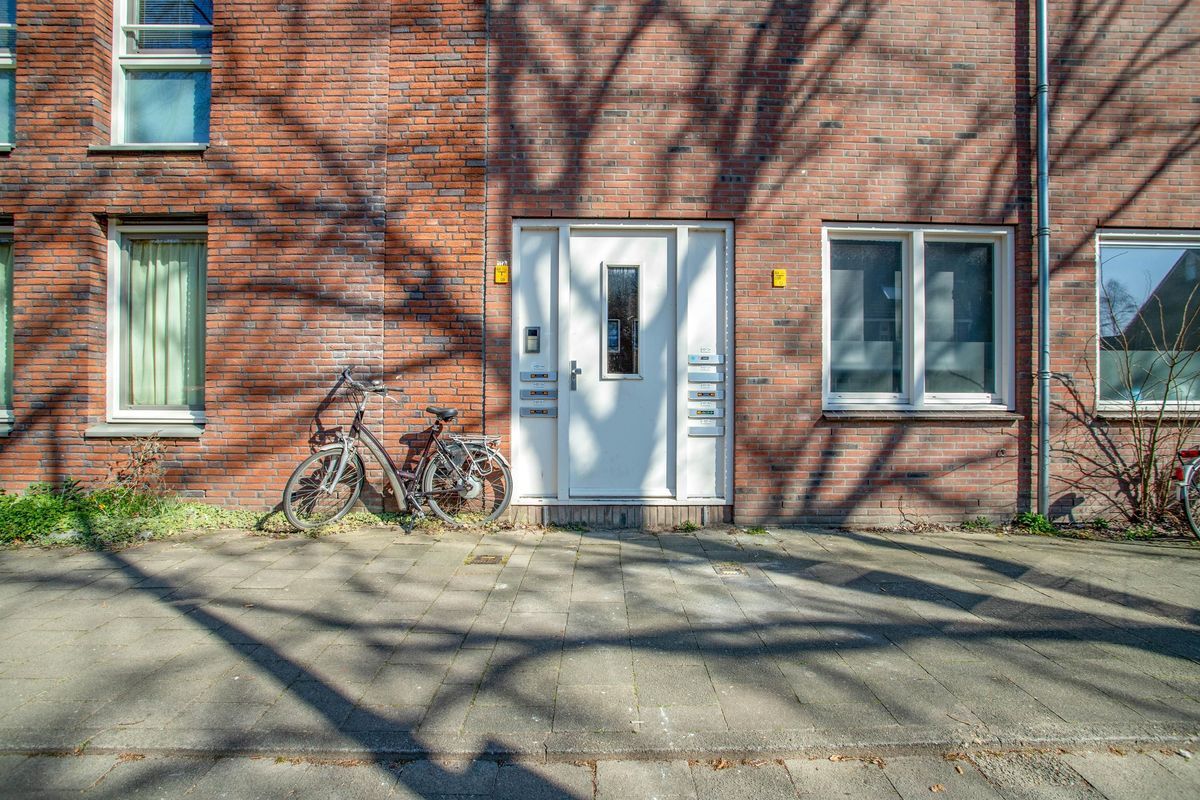 Waalstraat 121-B Photo Blur 1