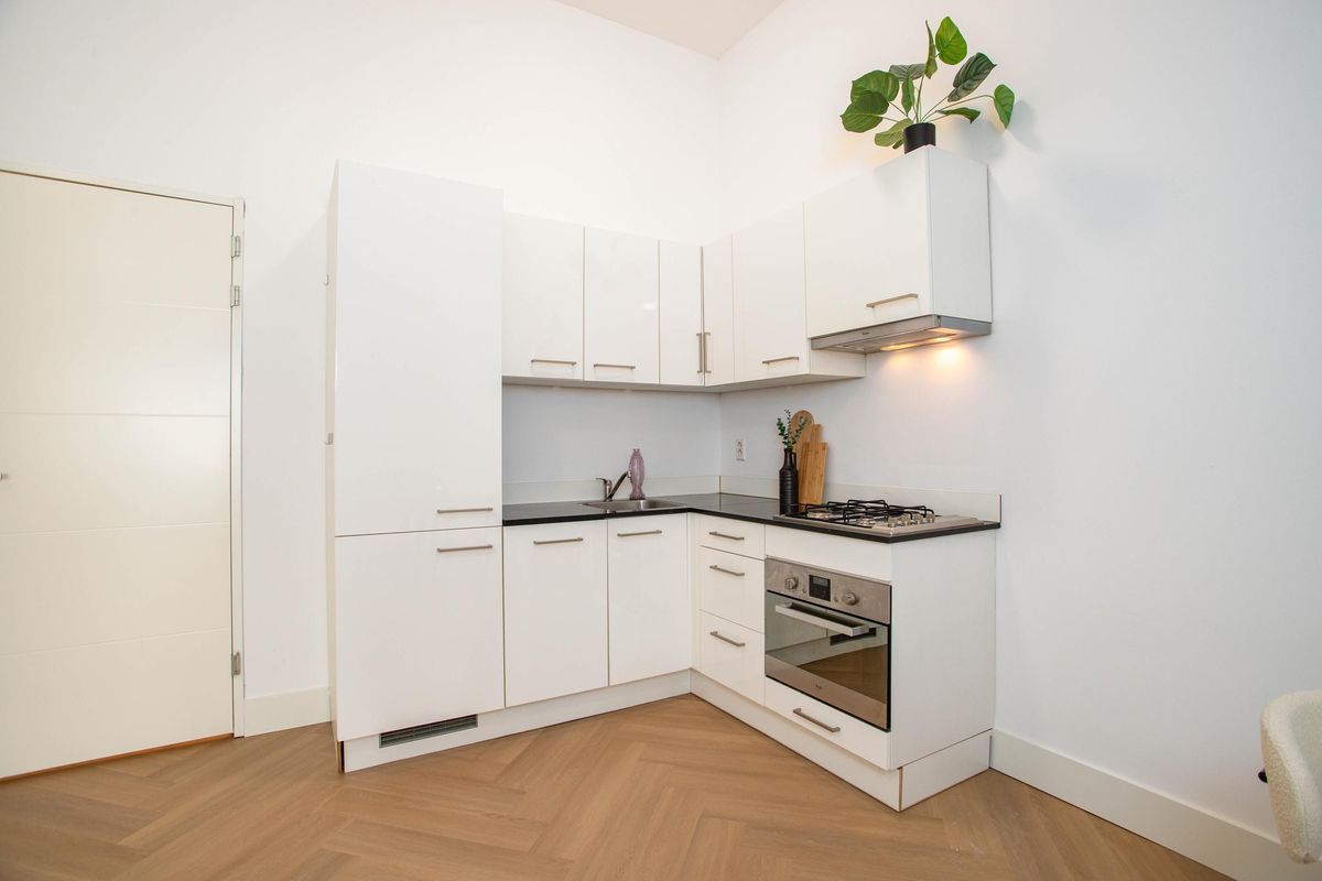 Waalstraat 121-B Photo Blur 11