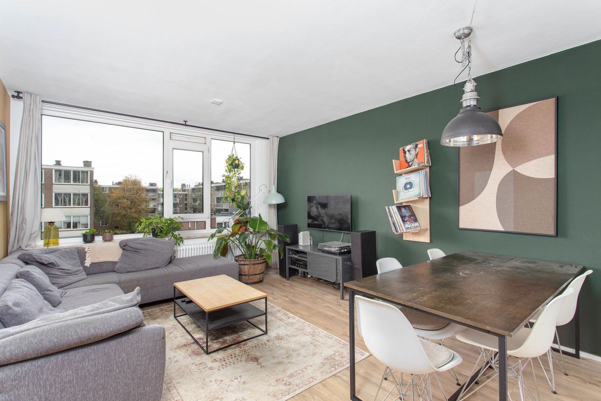 Van Eysingalaan 344 Photo Blur 2