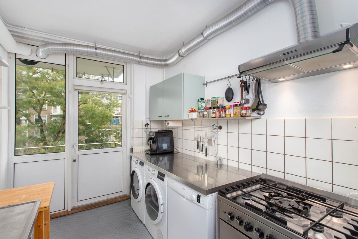 Van Eysingalaan 344 Photo Blur 14