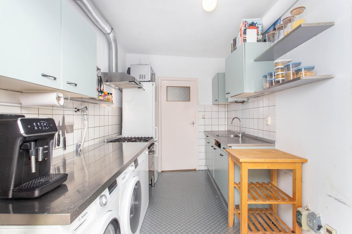 Van Eysingalaan 344 Photo Blur 15